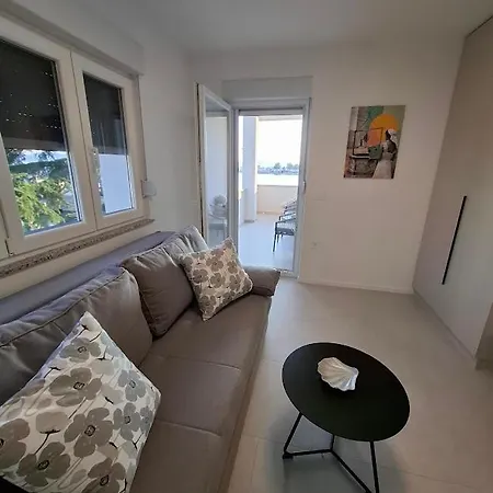 Sunset Cove Apartment