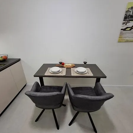 Sunset Cove Apartment