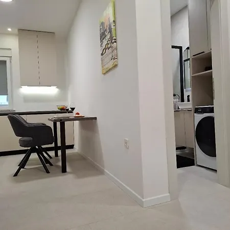 Sunset Cove Apartment *