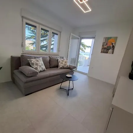 Sunset Cove Apartment *